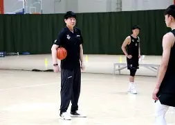 北京首钢CBA击败深圳马可波罗,方硕末节爆发的简单介绍 北京首钢CBA击败深圳马可波罗,方硕末节爆发的简单介绍